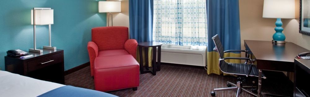 Holiday Inn Express Hotel & Suites North Kansas City By Ihg Екстер'єр фото