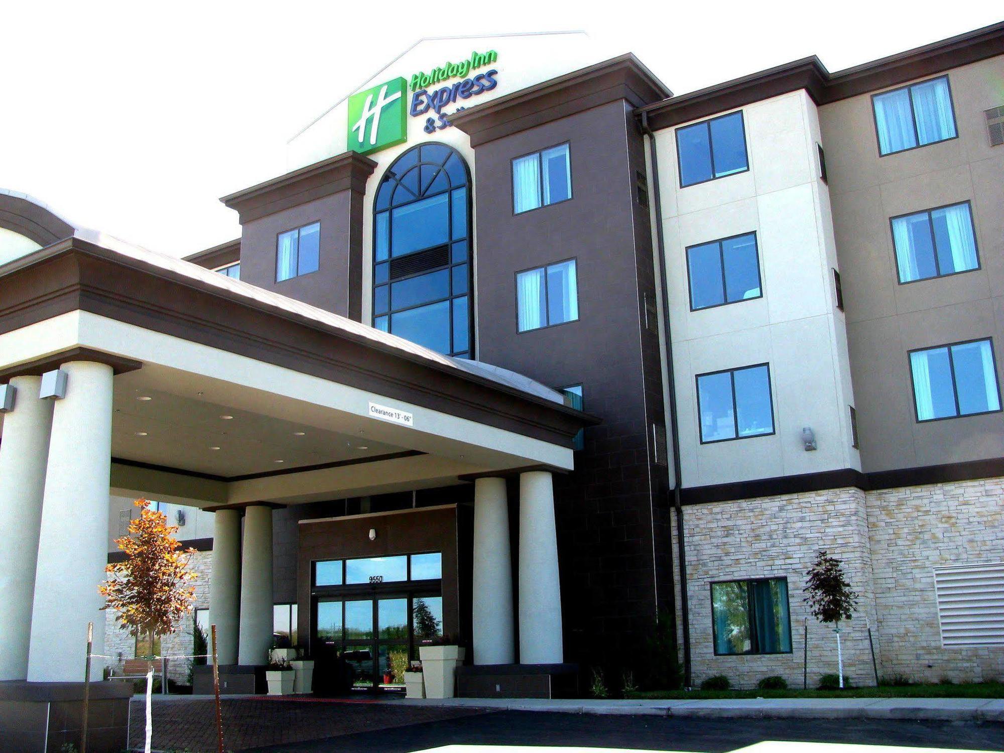 Holiday Inn Express Hotel & Suites North Kansas City By Ihg Екстер'єр фото