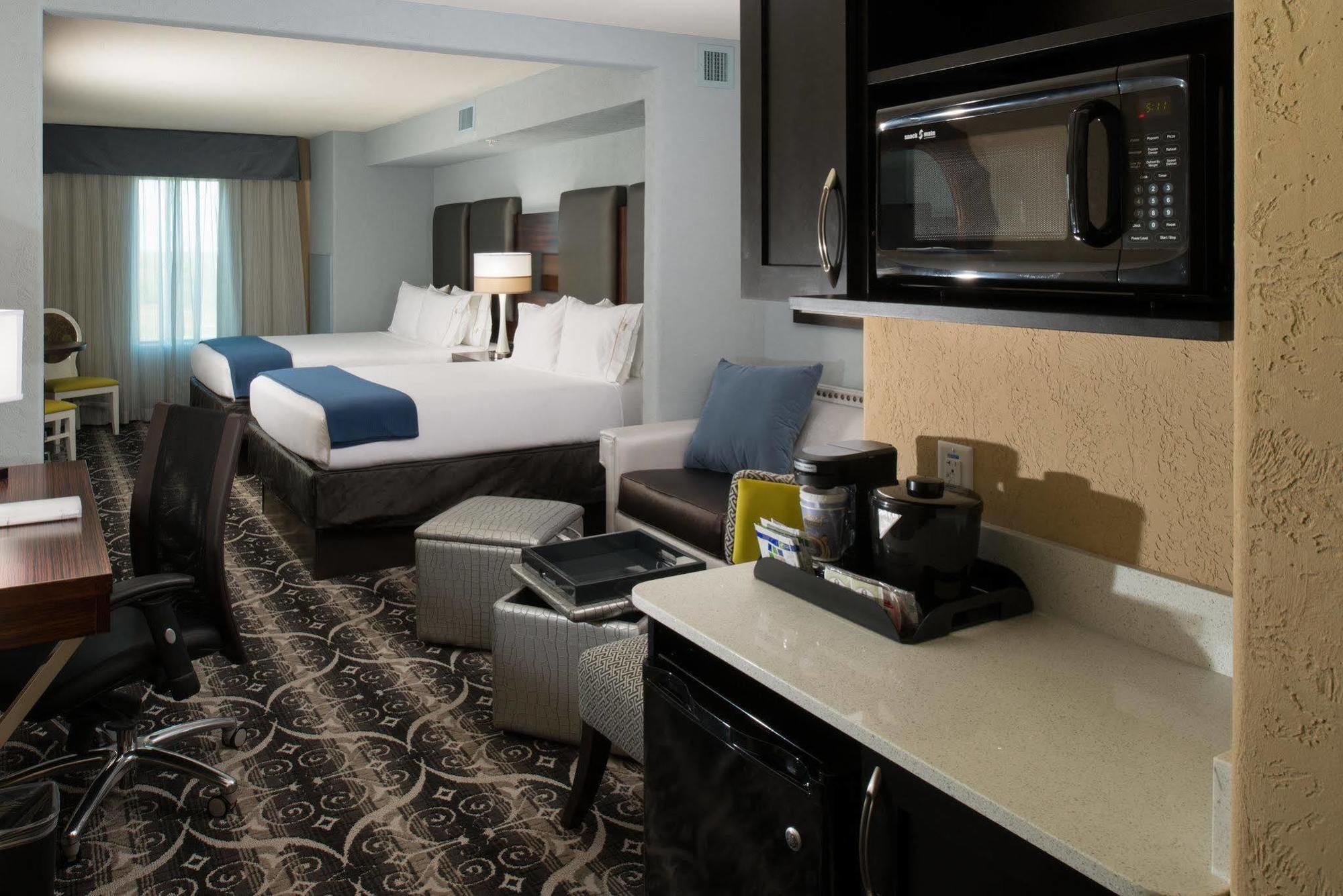 Holiday Inn Express Hotel & Suites North Kansas City By Ihg Екстер'єр фото