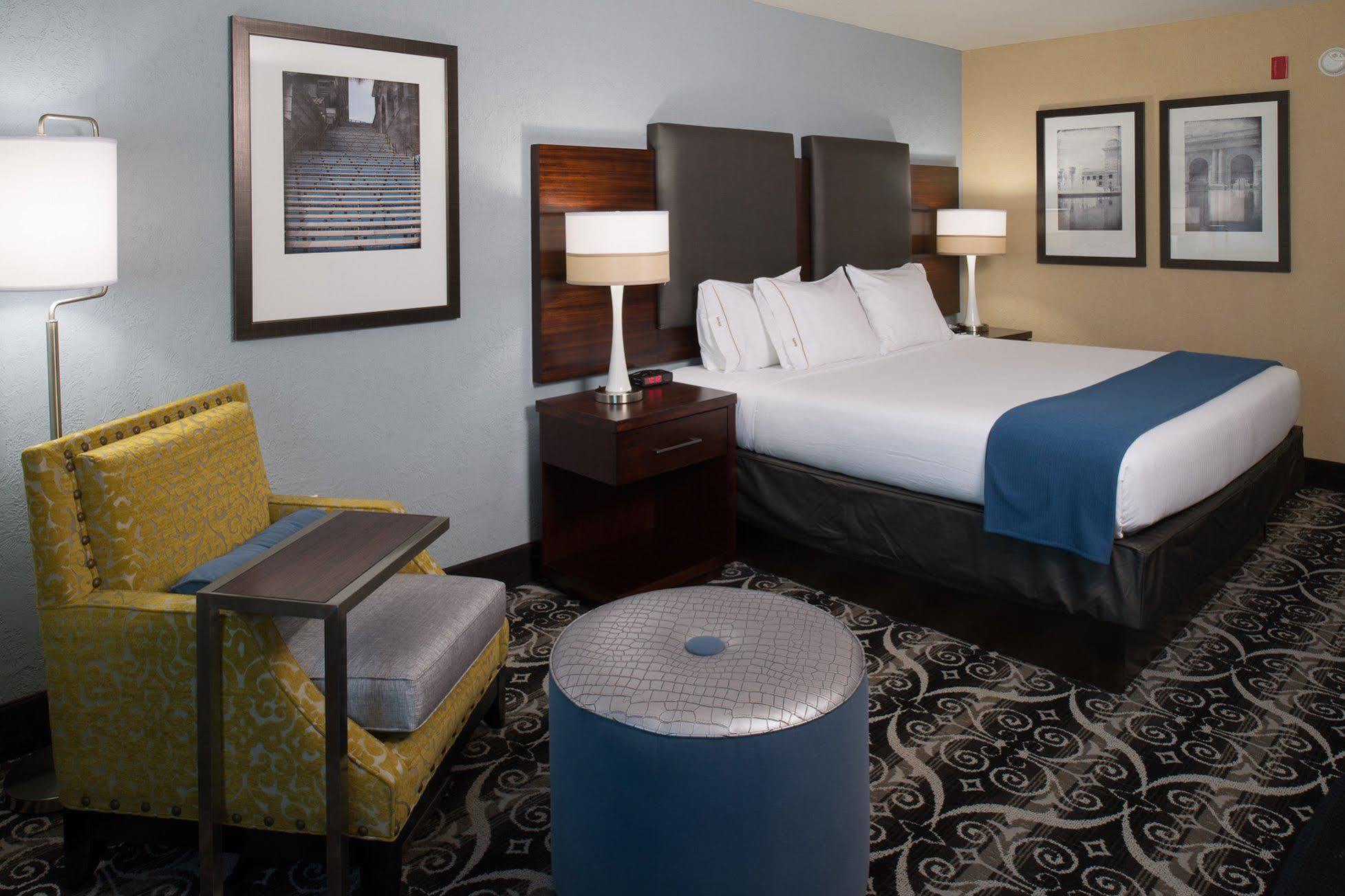 Holiday Inn Express Hotel & Suites North Kansas City By Ihg Екстер'єр фото