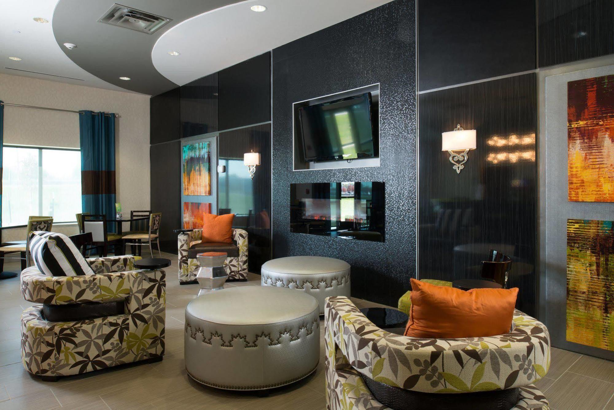Holiday Inn Express Hotel & Suites North Kansas City By Ihg Екстер'єр фото