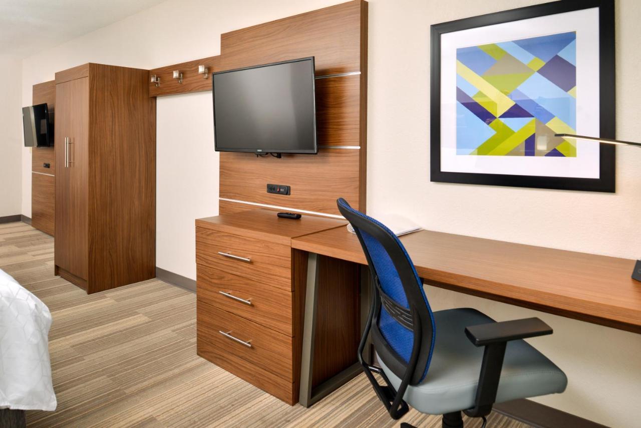 Holiday Inn Express Hotel & Suites North Kansas City By Ihg Екстер'єр фото