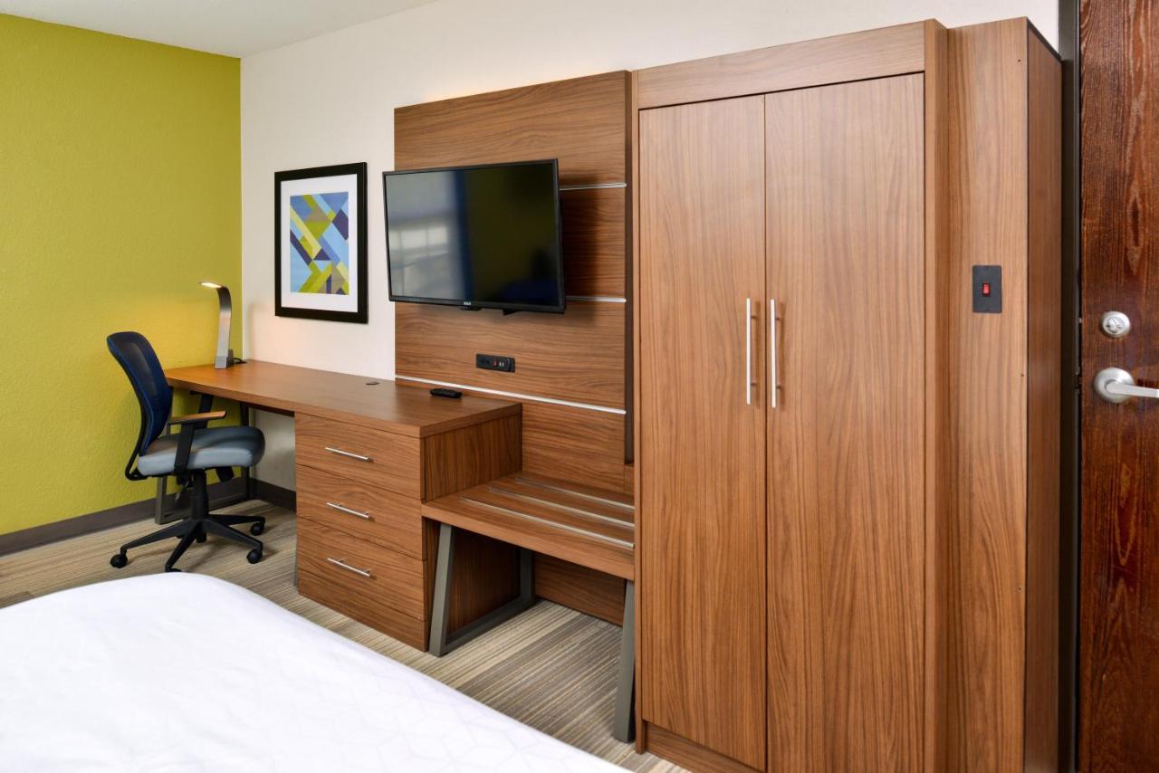 Holiday Inn Express Hotel & Suites North Kansas City By Ihg Екстер'єр фото