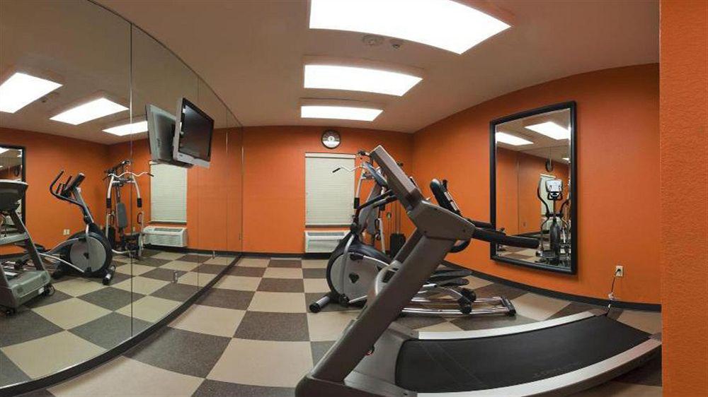 Holiday Inn Express Hotel & Suites North Kansas City By Ihg Екстер'єр фото